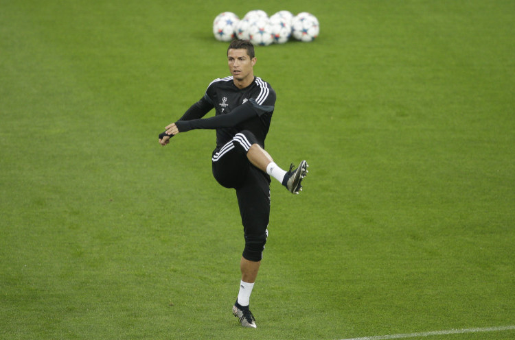 Cristiano Ronaldo Tak Pernah Sumbangkan Dana untuk Nepal