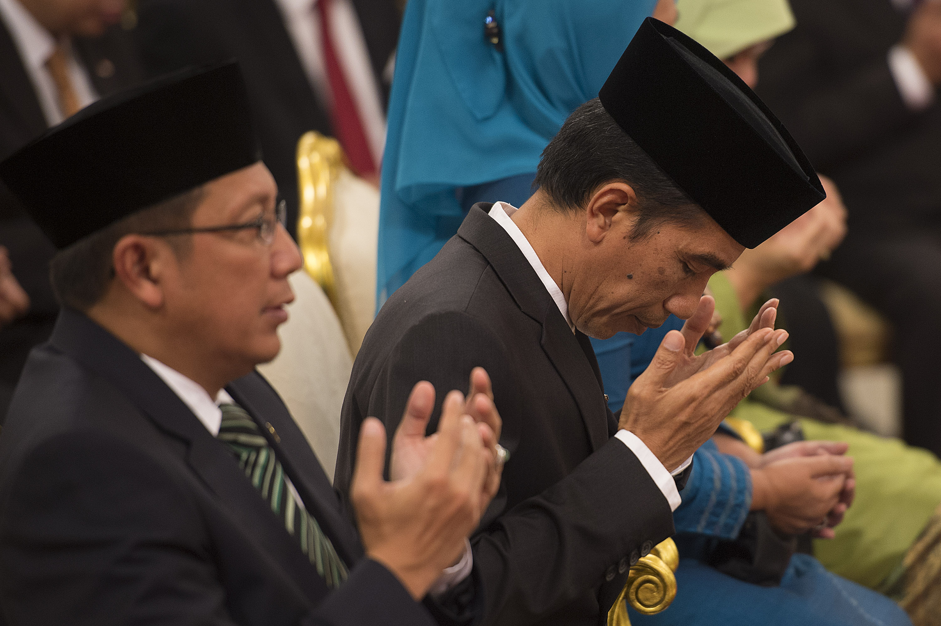 Jokowi Memperingati Isra Miraj di Istana