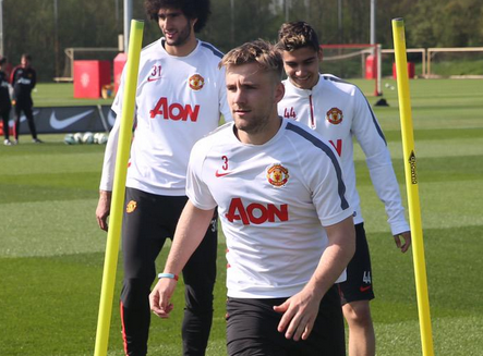Louis van Gaal Larang Luke Shaw Tampil Bela Inggris