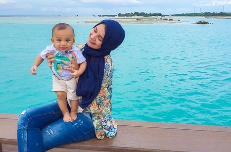 Aksi Menggemaskan Putra Shireen Sungkar