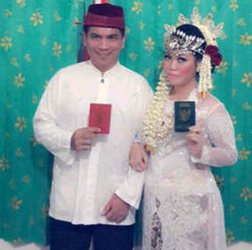 Krisna Mukti Nikahi Devi Nurmayanti demi Tunjangan di DPR