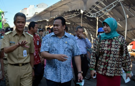 Aneh, Telur Ayam Overstock Harga Malah Naik
