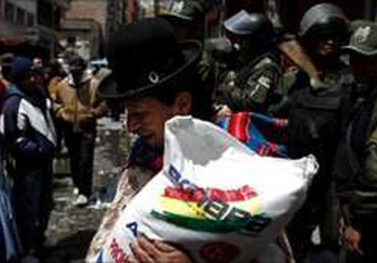 Bolivia Kerahkan Militer Gantikan Tukang Roti 