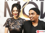  Dekat dengan Glenn Fredly, Aura Kasih Tak Mau Umbar