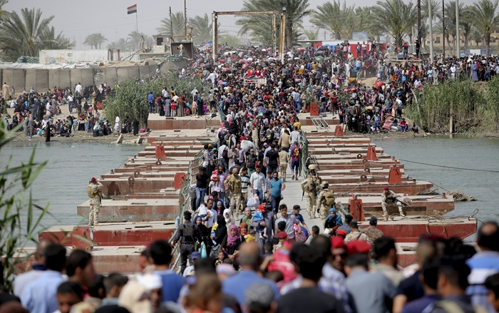 Irak Persenjatai Sunni untuk Merebut Ramadi dari ISIS