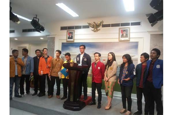 Bertemu dengan BEM, Presiden Jokowi Masih Hadapi Dilema