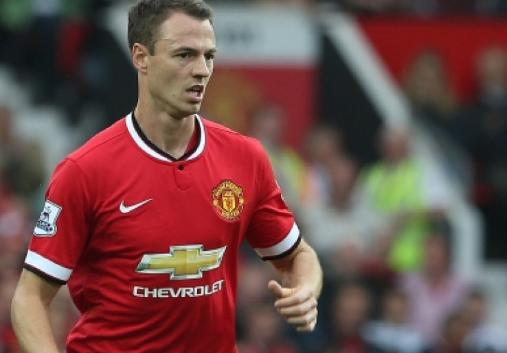 Everton Tertarik Datangkan Jonny Evans