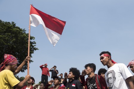 Ribuan Demonstran Kepung Istana Merdeka, Minta Jokowi Turun