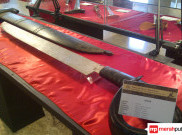 Wow, TJahjo Kumolo Koleksi Golok Sepanjang 1 Meter