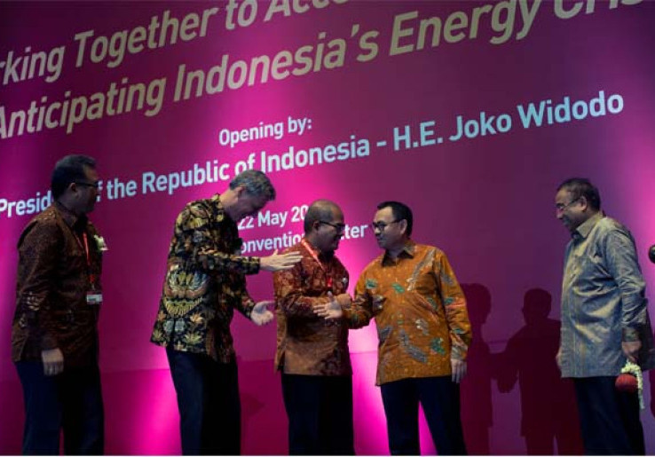 Minyak dan gas Bumi adalah Pengendali Pertumbuhan Ekonomi