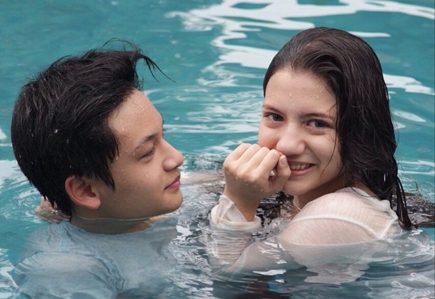 Video Mesra Randy Martin dan Cassandra Lee di Kolam Renang