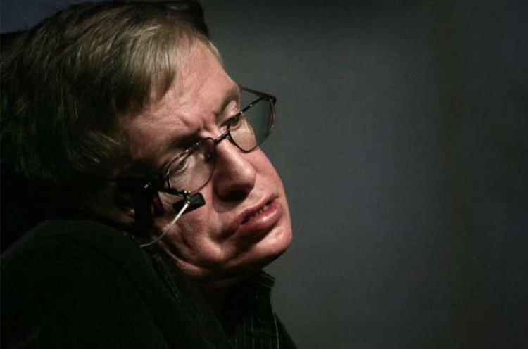 Stephen Hawking Peringatkan Artificial Intelligence Bisa Akhiri Manusia