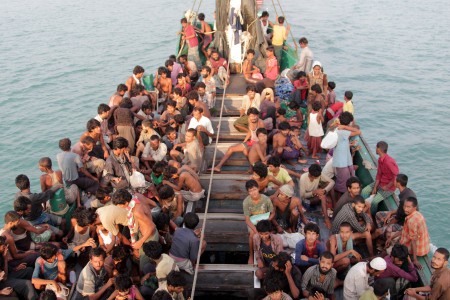 Warga Rohingya Ditembak Mati di Bangladesh