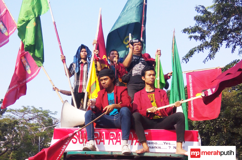 Tidak Ditemui Jokowi, IMM dan GPII Kembali Geruduk Istana