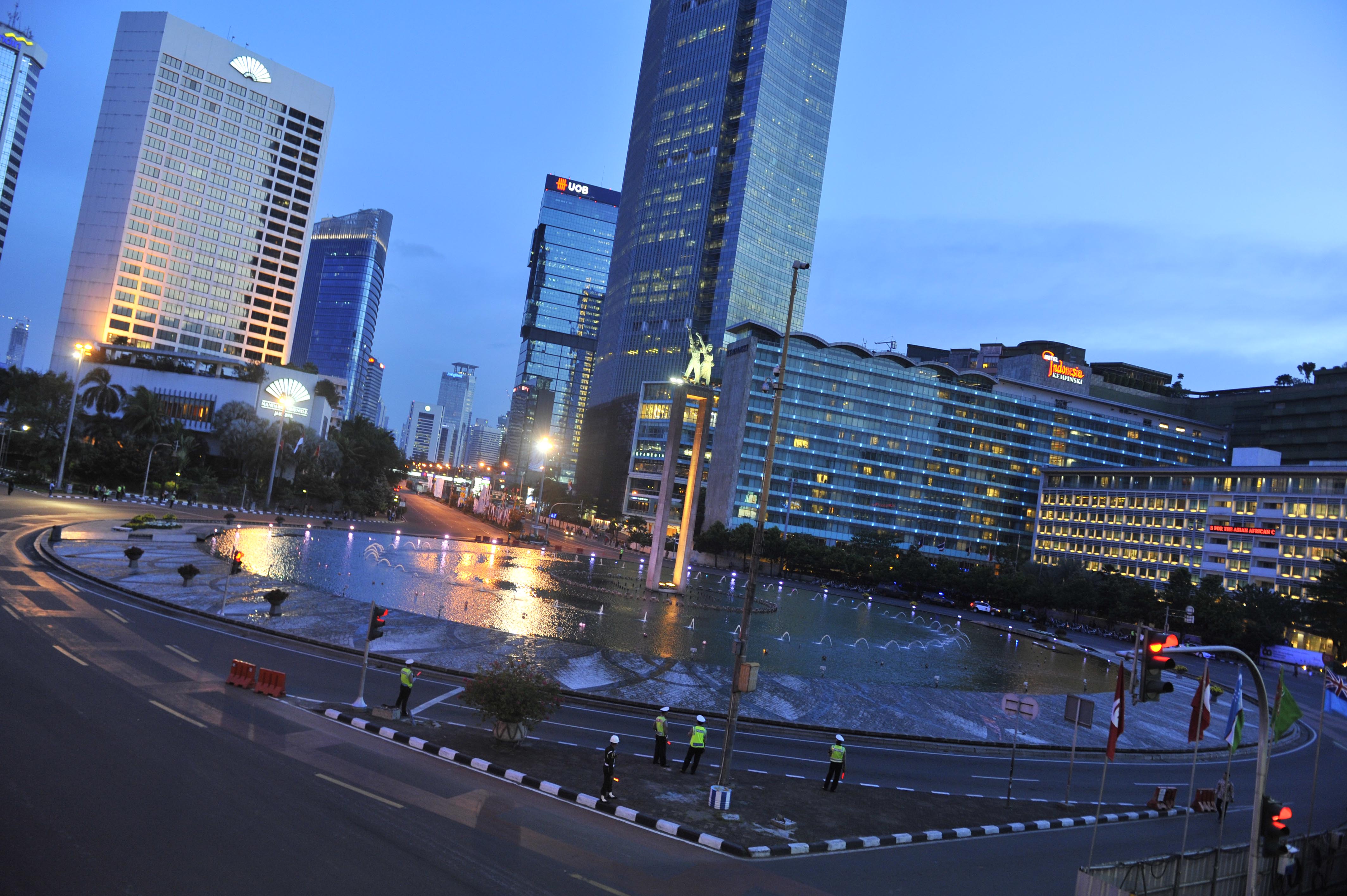 S&P Revisi Outlook Rating Indonesia
