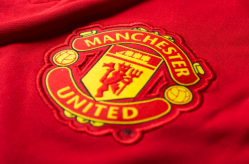 Manchester United Buru 3 Gelandang Top Eropa