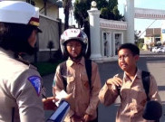 Geger, Bocah SMP Menangis Meraung-Raung Saat Ditilang Polisi 