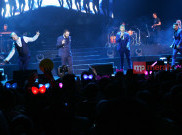 Boyzone Minta Maaf kepada Fans saat Konser