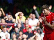 Rafael Benitez Bantah Tak Suka Gerrard