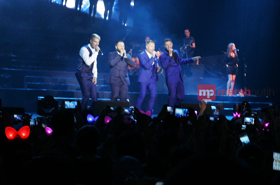 Kemeriahan Konser Boyzone di Jakarta 