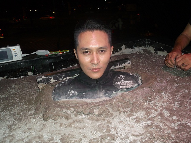 Dikubur di Semen, Demian Aditya Tahan Buang Air Kecil
