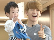 Keseruan Chanyeol dan Baekhyun EXO saat Bermain Bersama Sepasang Anak Kembar