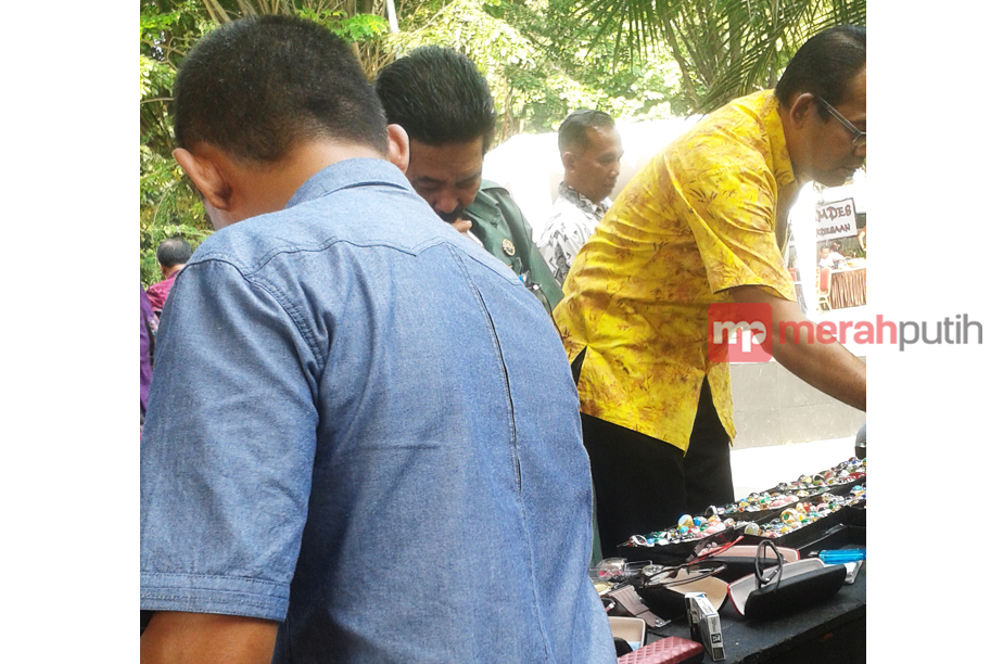 Penjual Batu Akik di Acara Rakornas Raih Omzet Besar