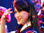 Melody JKT48 Jadi Model Busana Milik Luna Maya