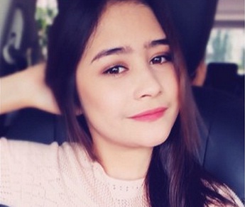 Potret Persahabatan Prilly Latuconsina dan Dahlia Poland
