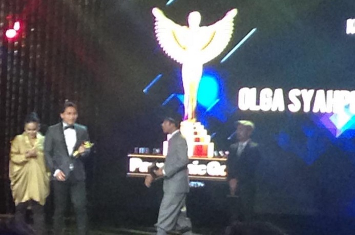 Olga Syahputra Raih Komedian Terfavorit di PGAwards 2015