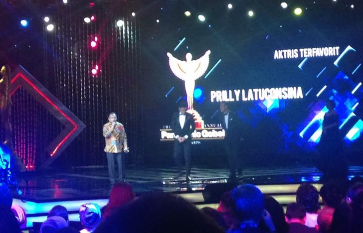Kemenangan Prilly di PGAwards 2015 Berkat Prillvers