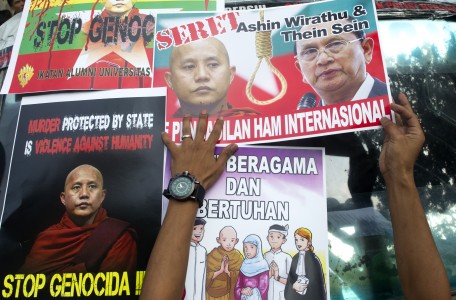 Unjuk Rasa Bela Muslim Rohingya