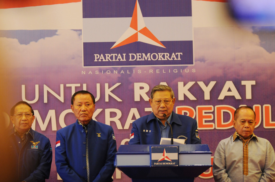 Hinca Gantikan Ibas, Roy Suryo Waketum  