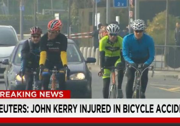 Kecelakaan Sepeda, John Kerry Batal ke Paris dan Madrid