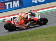 Iannone Ungguli Lorenzo 0,005 Detik di Latihan Ketiga