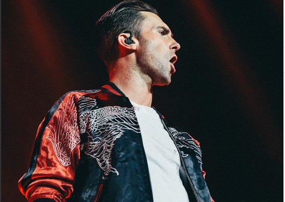 Adam Levine Tampil Bugil di Video Klip Terbaru Maroon 5