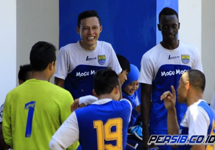 Bek Persib Rindu Kebersamaan Tim