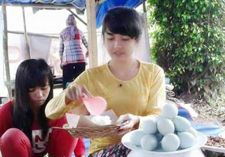 Penjual Pecel Super Cantik Mirip Nabilah JKT48 Bikin Heboh Netizen