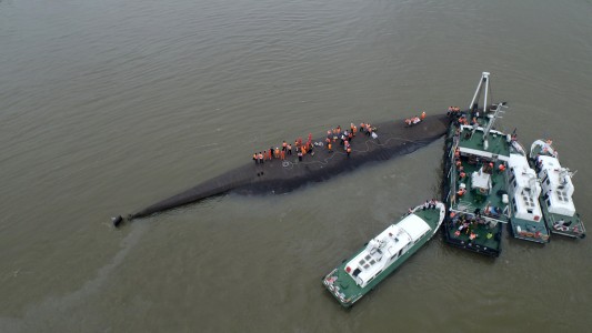 Kapal Pesiar Tiongkok Tenggelam, 400 Korban Belum Ditemukan