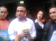 Ngaku Rugi Rp22 Miliar, Artis Rizal Djibran Laporkan Pengusaha Tisu ke Polisi 