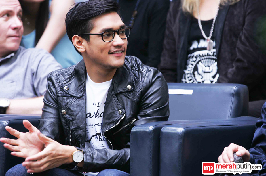 Afgan Buka Panggung Gala Show X Factor dengan Meriah