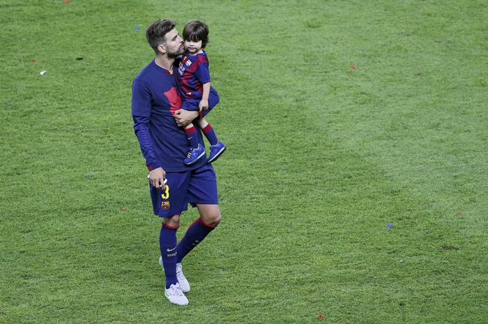 Gerrard Pique Sindir Cristiano Ronaldo di Pesta Perayaan Barcelona