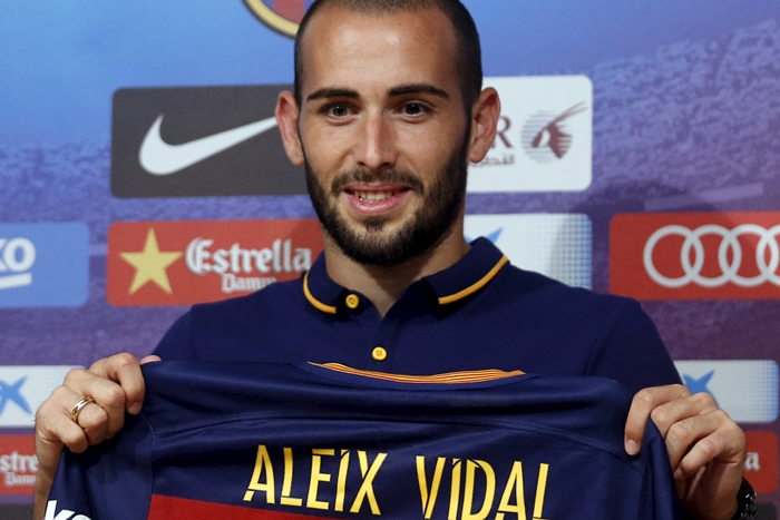 Resmi Bela Barcelona, Aleix Vidal Bakal Gantikan Dani Alves