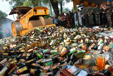 Kawasan Pesanggrahan Jadi Sarang Miras? 