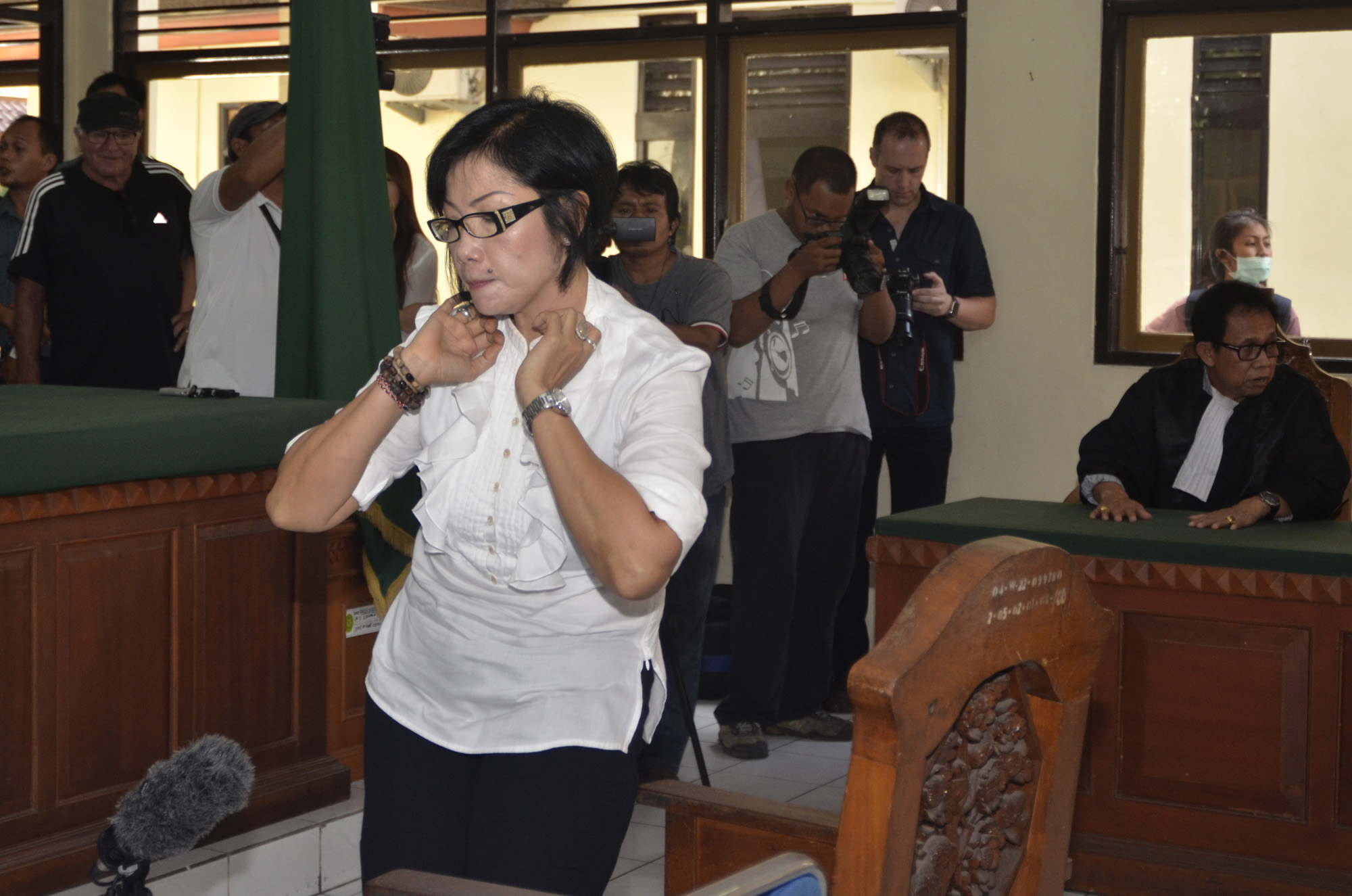 PN Denpasar Jatuhkan Vonis 12 Tahun pada Istri Robert Ellis