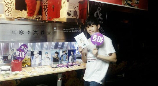 Fans Hoya INFINITE Kirim Truk Makanan ke Lokasi Syuting 'Mask'