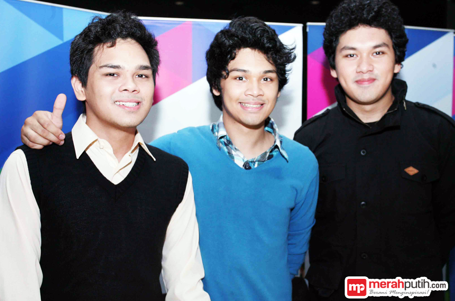 Personel The Overtunes Rela Gundul untuk Donasi Kanker