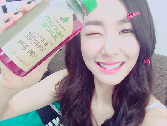 Cantiknya Tiffany SNSD Berpose di Tempat Tidur