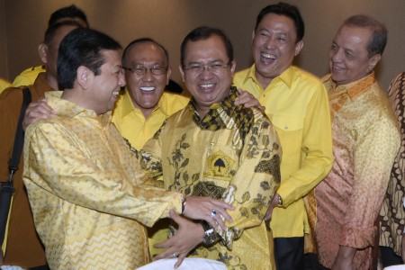 Hadiri Rapimnas Golkar Kubu Ical, Priyo Budi Santoso Dipeluk Hangat