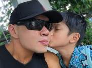 Deddy Corbuzier Sangat Bangga dengan Azka